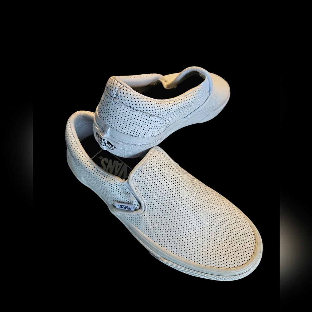 Vans size 5 women's white leather slip-on dimpled shoes